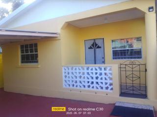 Jimmys Cozy Corner - Laborie - 9