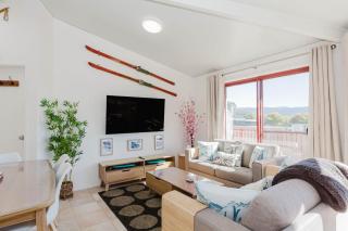 Snowdome 4 3 Poly Cow Lane - Jindabyne - 0