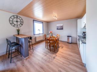 Charming holiday home in Léglise with garden - Léglise - 3