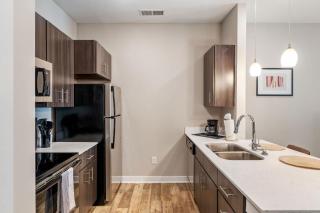 CozySuites - Penrose On Mass with pool and parking #6 - 3