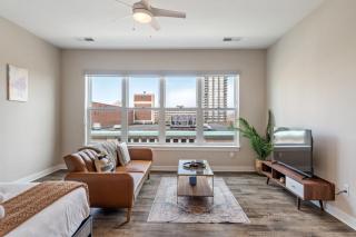 CozySuites - Penrose On Mass with pool and parking #8 - 8