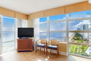 *Incredible OceanFRONT Views*Pools*Lazy River*A133 - Myrtle Beach - 1