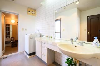 COCOSTAY 中広ネオイズム 最大10人 閑静な住宅街にある贅沢80m2の最上階プライベートオーナーズルーム - Hiroshima - 2