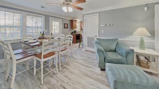 Lovely Updated Vacation Home*POOL* 3 BR*P138 - 3