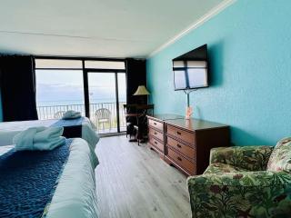 *SEE DOLPHINS FROM YOUR BALCONY*Queen Beds*Pools*Hot Tubs++*H232 - Myrtle Beach - 9