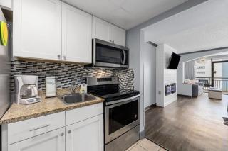 *BEACH, COMFY, SUNNY* *Great Pools, Hot Tubs, Lazy Rive & More*S44 - Myrtle Beach - 2