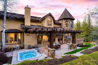 Cozy Edwards Retreat w Fireplace Near Ski Resort Osprey Nest by AvantStay - 0