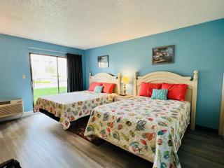 *A FAMILY RETREAT*Pool*Steps to the Beach*Approved Dogs*D18-9 - Myrtle Beach - 7