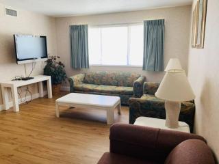 *DELIGHTFUL BEACH CONDO*Pool, Steps to the Sand*H33 - Myrtle Beach - 6