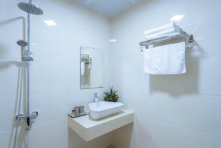 GOLDEN BEACH HoTEL - Ha Long - 4