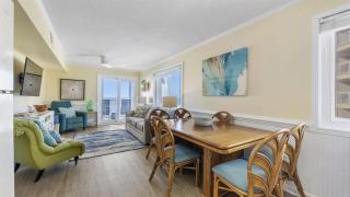 *2br OCEANFRONT RETREAT*KING Ensuite*Pool*NMB Cherry Grove*Pc4 - Myrtle Beach - 5
