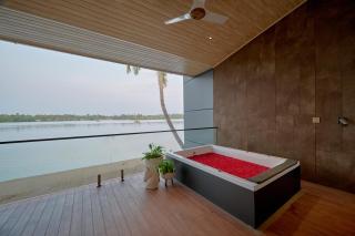 Lago Leisure Resort & Spa - Cherai Beach - 9