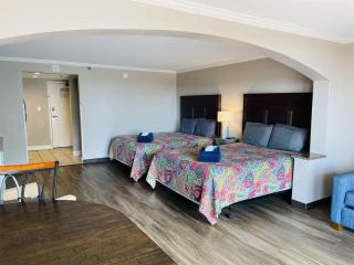 *FANTASTIC SUNSETS AWAIT* *Queen Beds *Great Pools, Hot Tubs+++*NM61 - Myrtle Beach - 2