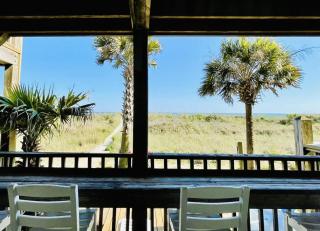 OCEANFRONT HOUSE ON THE SAND 2 Kings 4br 4ba 1st Floor of Triplex SLEEP 12 PGP1 - Myrtle Beach - 0