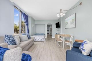 *FRESH NEW OCEANFRONT*Pool*KING Bed*OMG VIEW*Approved Dogs*F22-4 - Myrtle Beach - 5