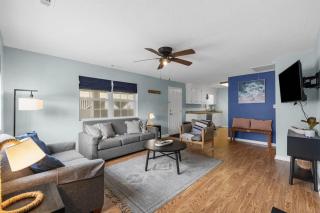 *COMFY N. MYRTLE HOUSE*3 NEW Queens*Steps to the Beach*V384 - Myrtle Beach - 9