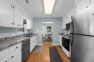 *COMFY N. MYRTLE HOUSE*3 NEW Queens*Steps to the Beach*V384 - Myrtle Beach - 3