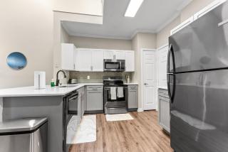 Modern Haven in the Heart of Dallas - 6