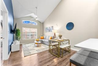 Modern Haven in the Heart of Dallas - 9