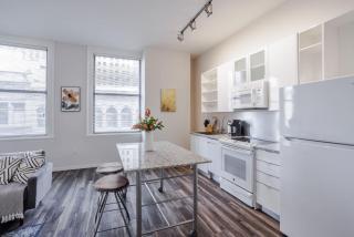 CozySuites Sky Central #13 - 5
