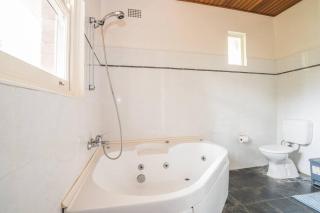 Cheerful 3bedroom home in Sydney North with wifi - Killara - 2