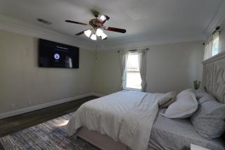 4bed, 2bath cozy-luxury-modern house - Grand Prairie - 1
