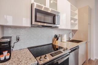 CozySuites Sky Central Rooftop Pool #18 - Cincinnati - 2