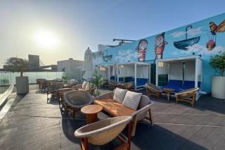 Stunning 1BR - Beautiful Pool - Walk to Beach - 6