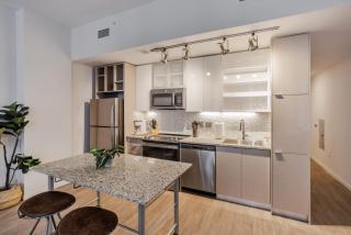 CozySuites Sky Central #23 - 3