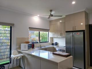 Beautiful Modern House near Darwin - McMinns Lagoon - 9