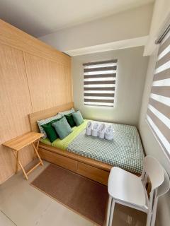 Spacious 1BR Unit with Balcony Grass Residences Tower 5 beside SM North - Manila - 5