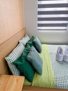 Spacious 1BR Unit with Balcony Grass Residences Tower 5 beside SM North - Manila - 8