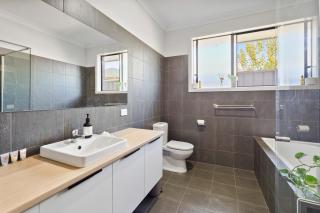 A cozy, relaxed family home - Gepps Cross - 6