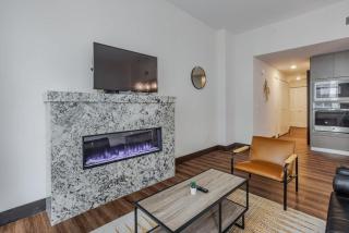 CozySuites Sky Central Rooftop Pool #24 - Cincinnati - 4