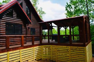 Above Expectations-New Exterior-Sleeps 8-Hot Tub-Games Galore-Nature - 4