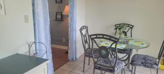 Farhaad's B&B - Abbotsford - 0