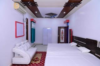 Hotel O Sudha Palace - Ayodhya - 0