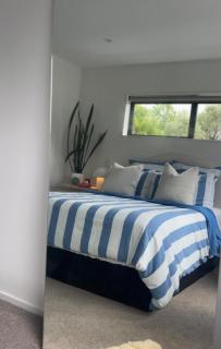 Spacious and Modern - 12 minute drive from CBD! - Auckland - 3