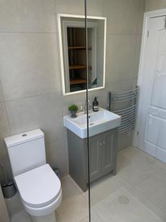 Country cottage with private garden close to beach - 1