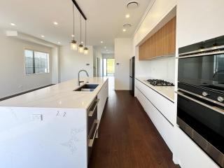 Spacious 7 BRs 4 BHs house on Longhorn, Flat Bush - Auckland - 9