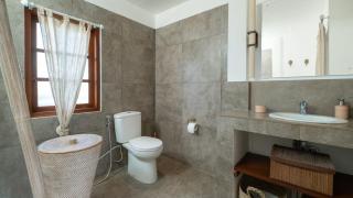 Villa Mogi by Villa Finder - Seminyak - 1