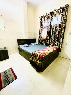 HOTEL G-S INN PREMIUM - Near Railway Station and Bus stand - A Top Rated Hotel - Lucknow - 3
