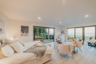 Clifftop Studio - Bath Views & More - Christchurch - 8