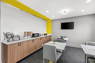 Microtel Inn & Suites by Wyndham Norcross - Norcross - 2