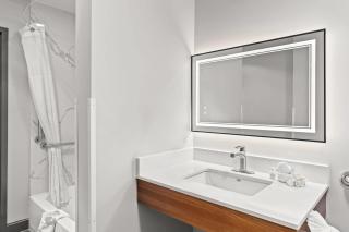 Microtel Inn & Suites by Wyndham Norcross - Norcross - 1