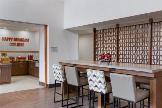 Hampton Inn & Suites by Hilton Windsor - Windsor - 4