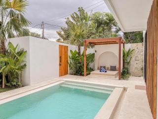 Burgundy - Twin Villa in Berawa Canggu - 8
