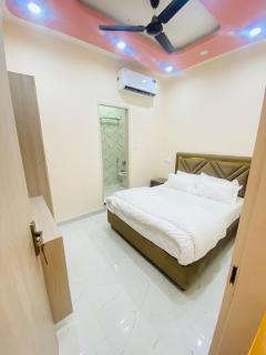 Modest Rooms - Khizrābād - 4