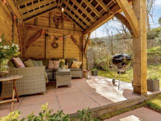 Hot Tub, Stream-Side Garden, Mountain Views, 17thC - 8