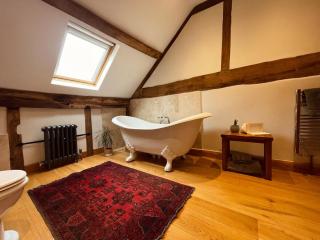 Hot Tub, Stream-Side Garden, Mountain Views, 17thC - 4